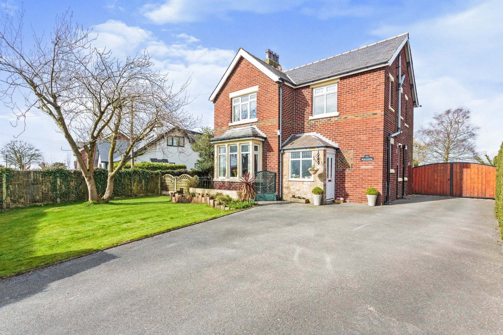 4 bed detached house for sale in Blackpool Old Road, Little Eccleston