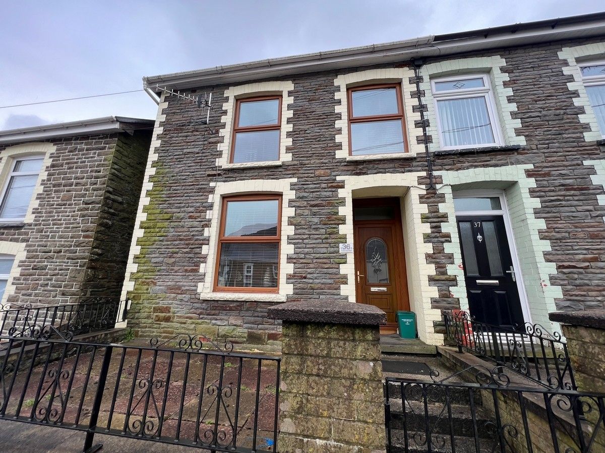 3 bed semidetached house for sale in Trebanog Road Porth , Porth CF39
