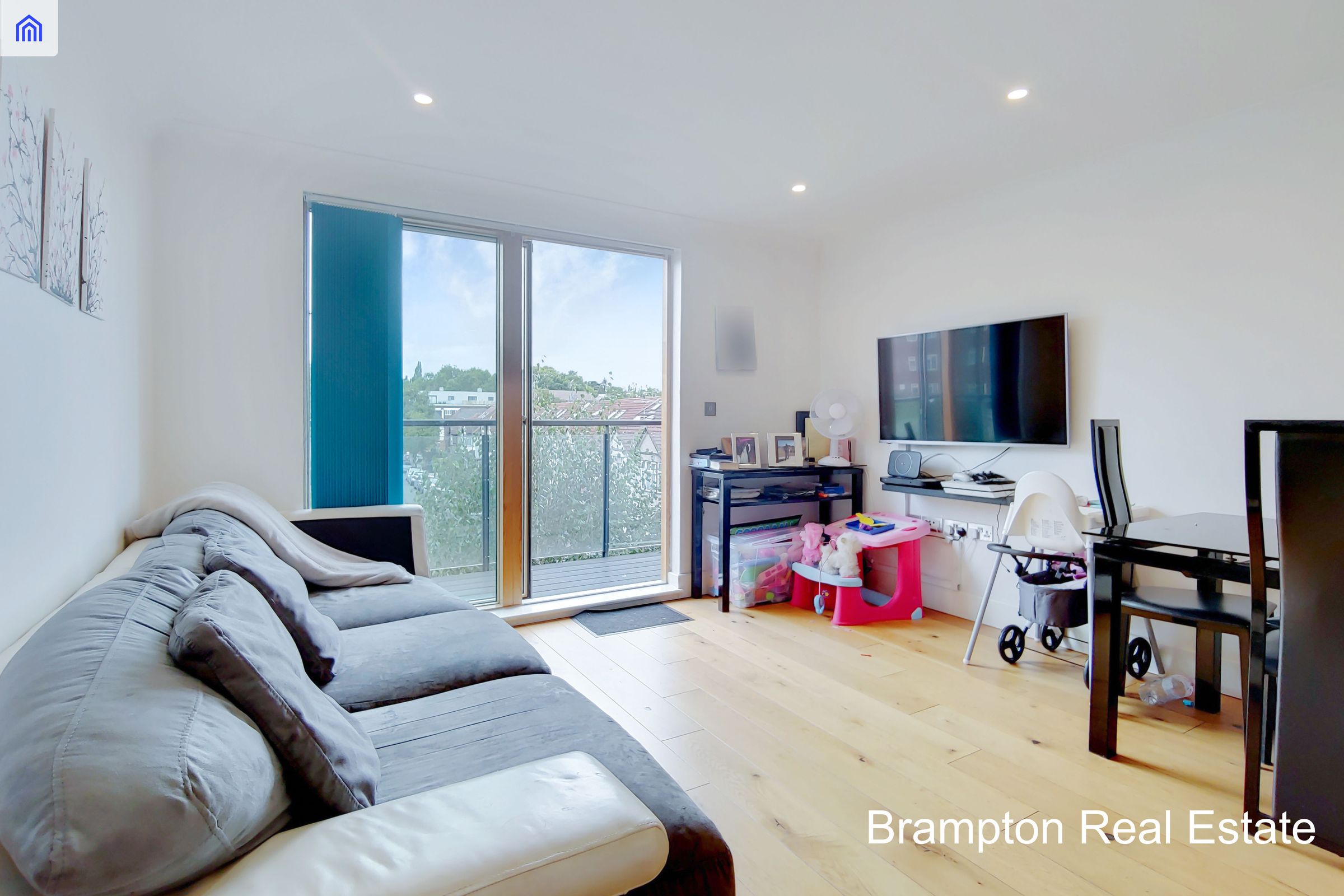 The Curve, Victoria Road, Hendon NW4  