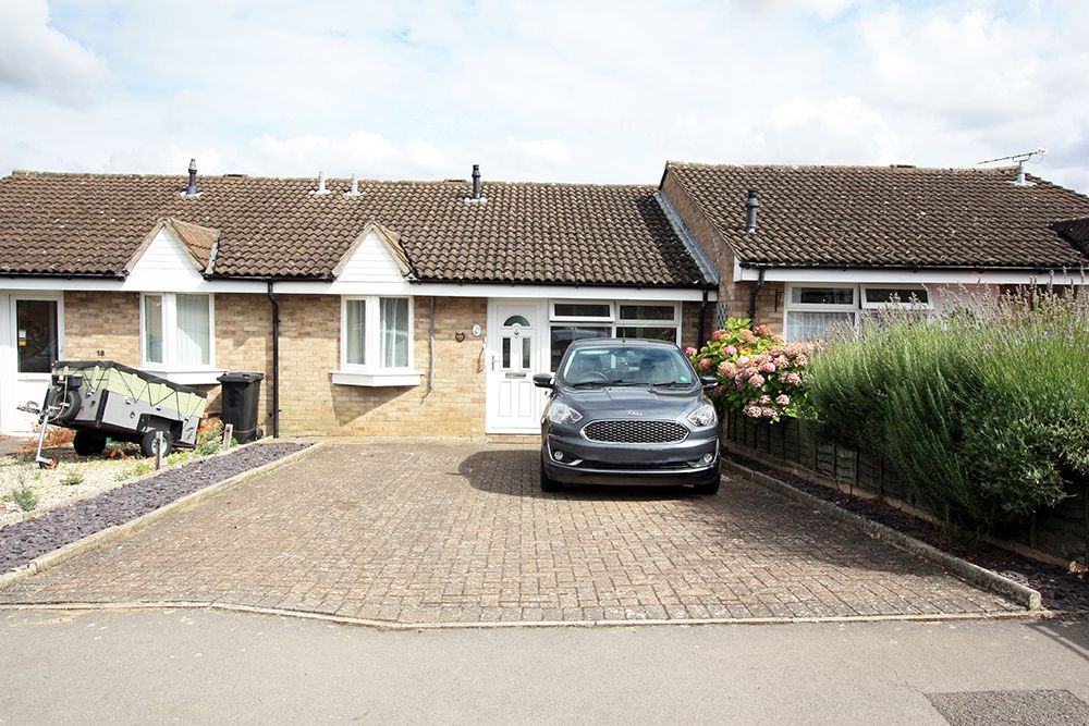 2 bed bungalow for sale in The Dormers, Highworth, Swindon SN6 Zoopla