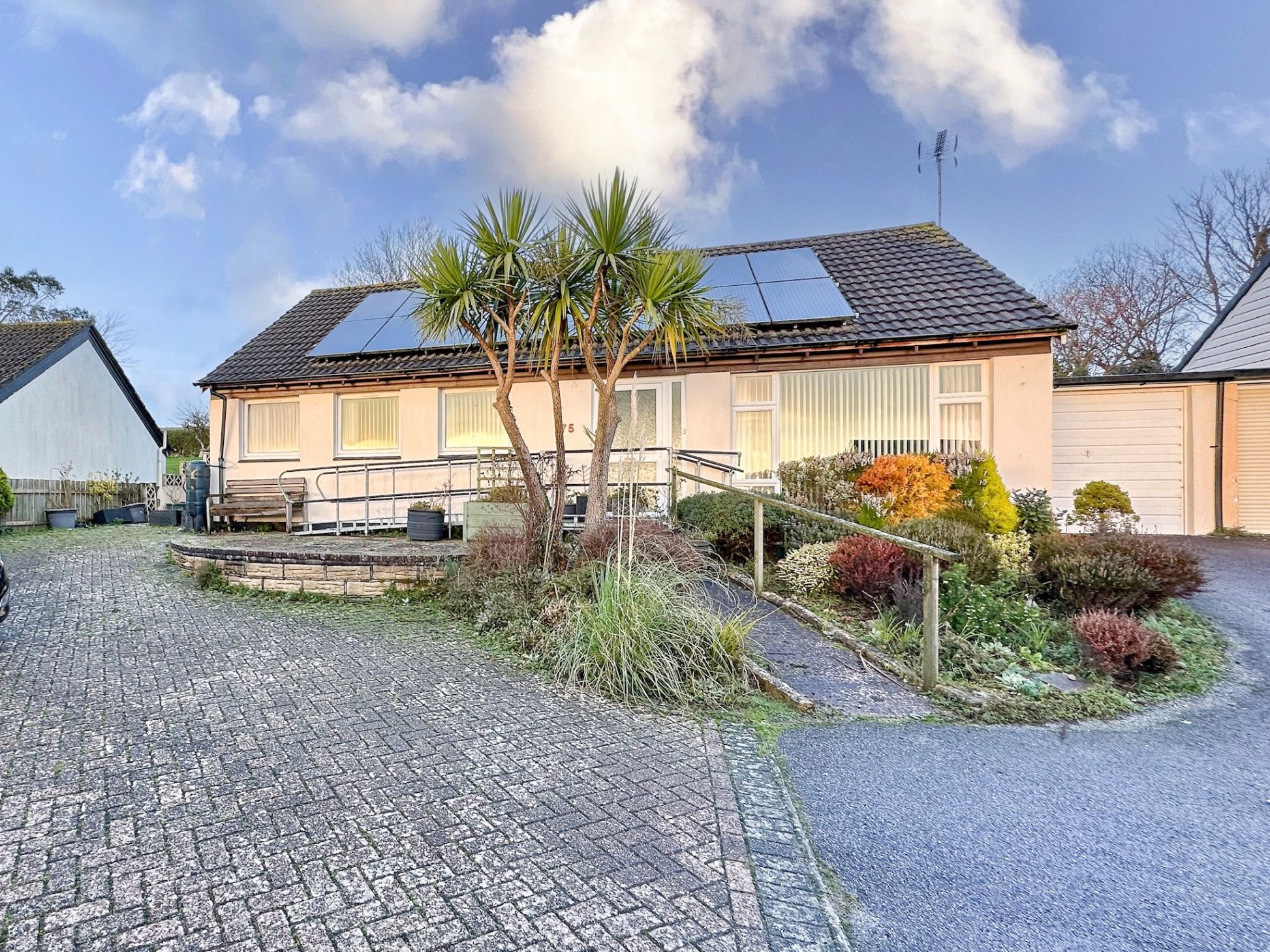 3 bed bungalow for sale in Polmear Parc, Par PL24 Zoopla