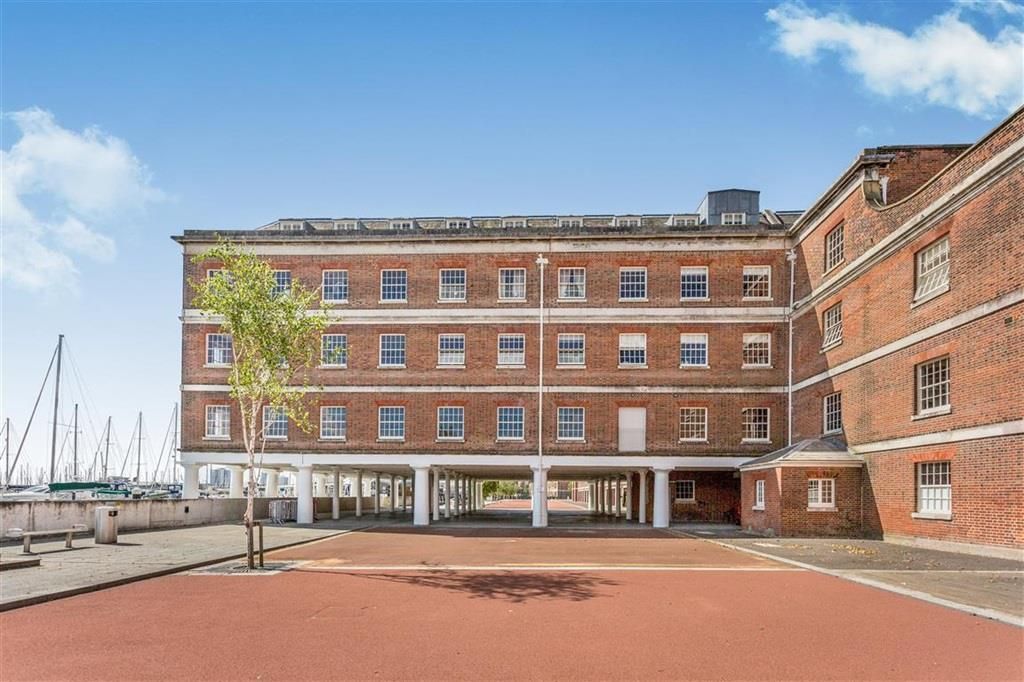 2 bed flat to rent in Weevil Lane, Gosport PO12 Zoopla