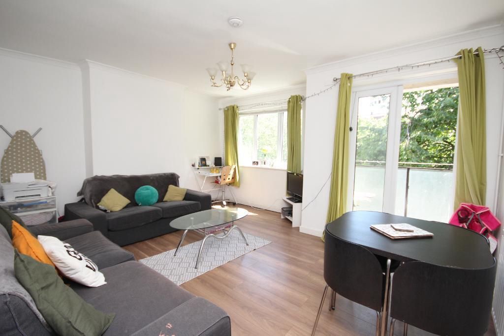 3 bed flat to rent in Shaftesbury Court, Shaftesbury Street, Old Street