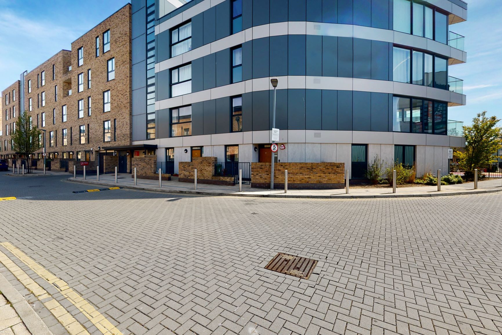 2 bed flat for sale in 60 Parade Gardens, Chingford E4 Zoopla