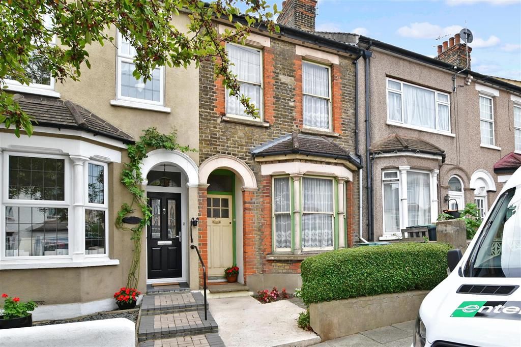 2 bed terraced house for sale in Park Avenue, Northfleet, Gravesend