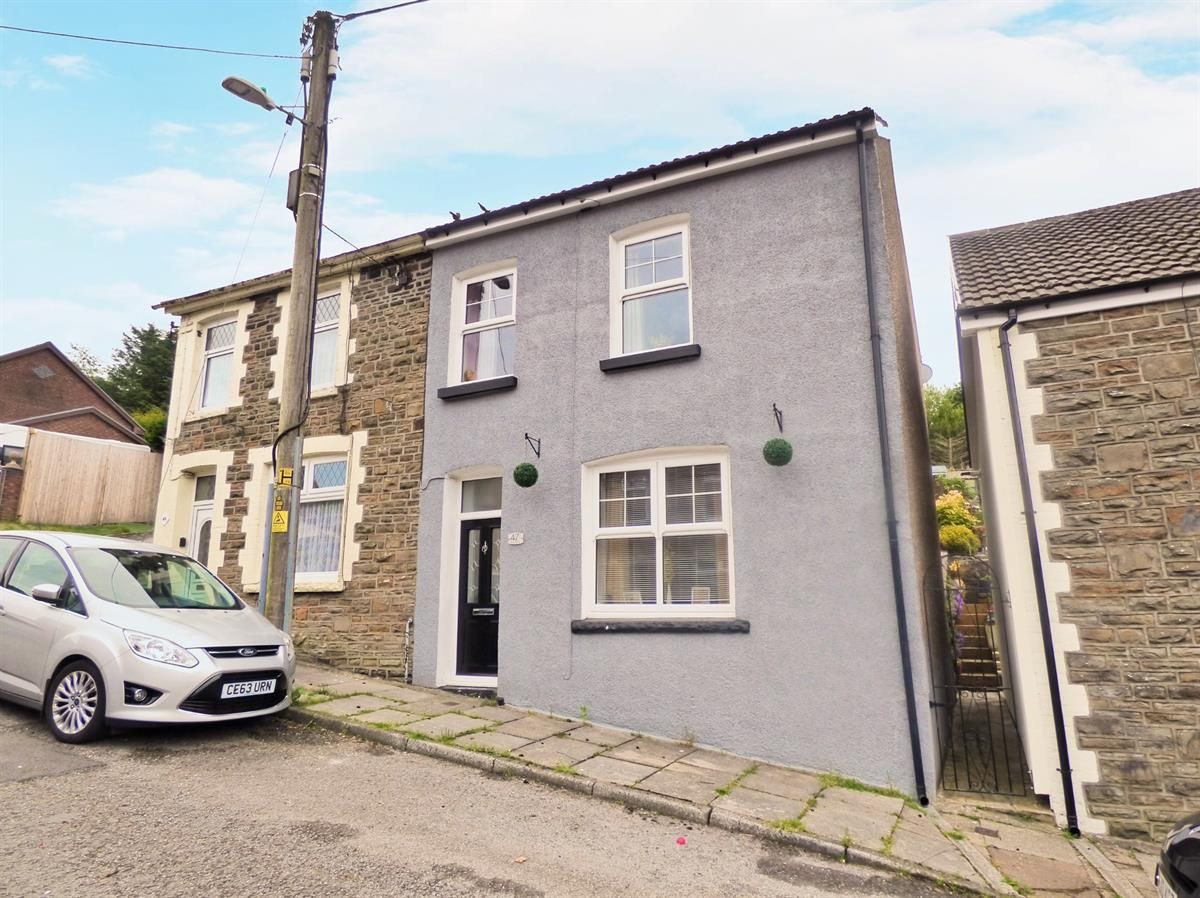 3 bed semidetached house for sale in James Road, Blaengarw, Bridgend