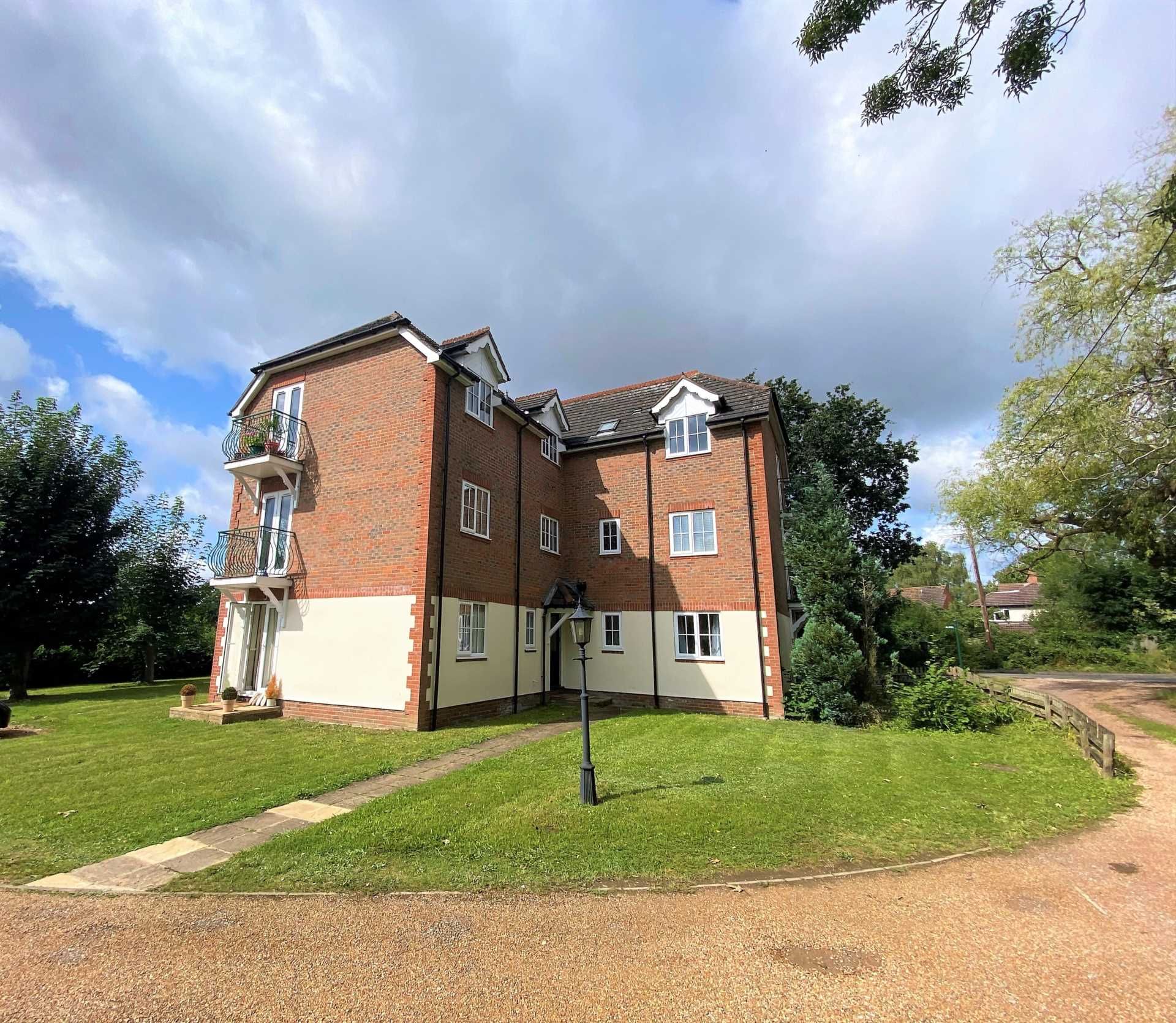1 bed flat to rent in Maidenhead Road, Cookham, Maidenhead SL6 Zoopla