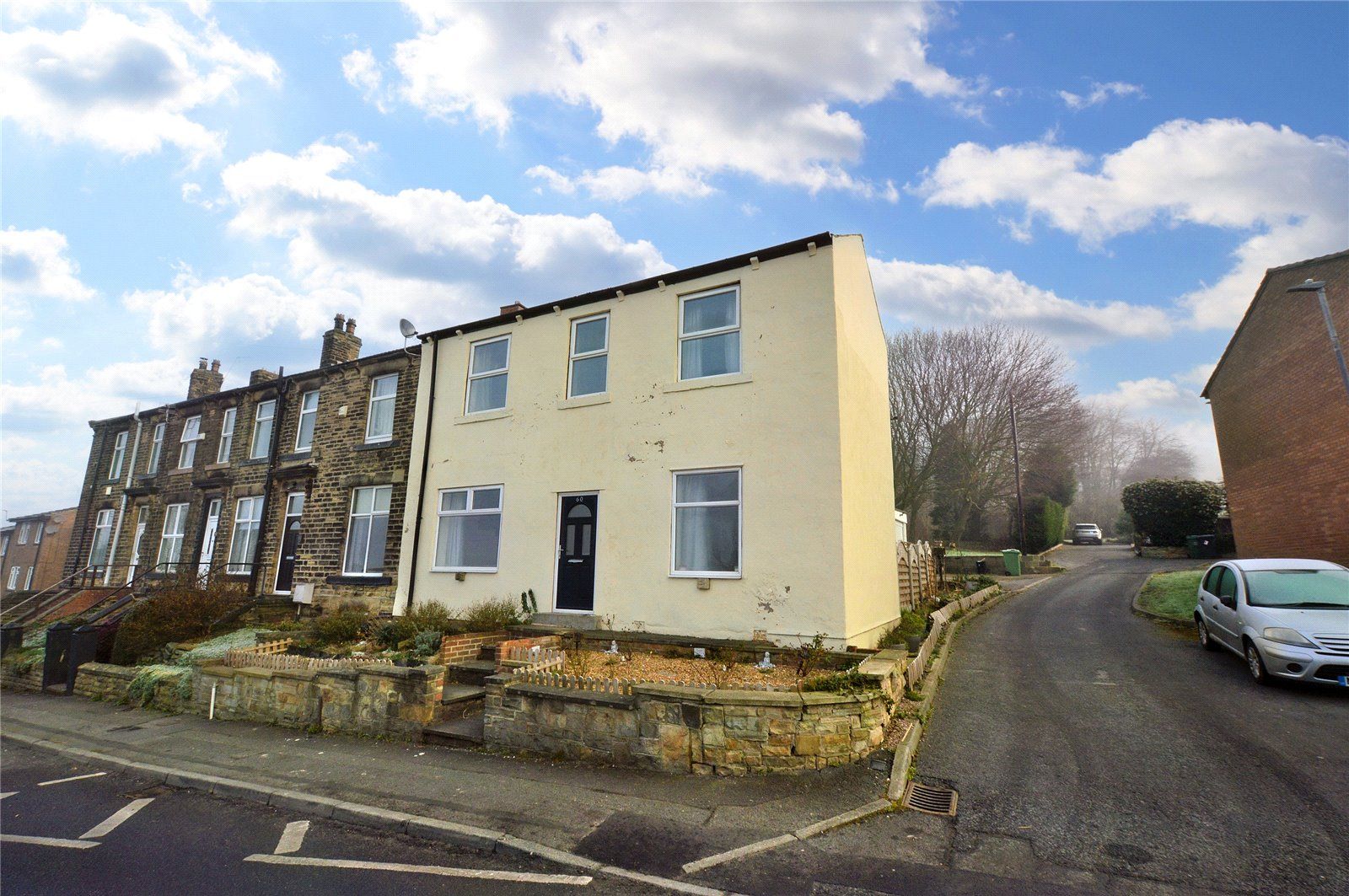 4 bed terraced house for sale in Heckmondwike Road, Dewsbury, Wakefield