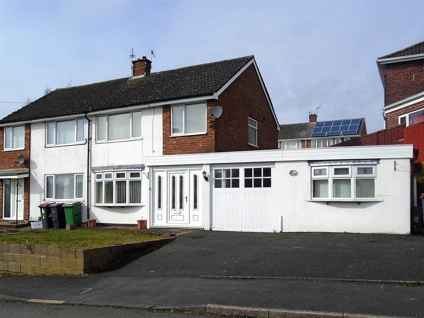 3 bed semidetached house for sale in Leadon Close, Little Dawley