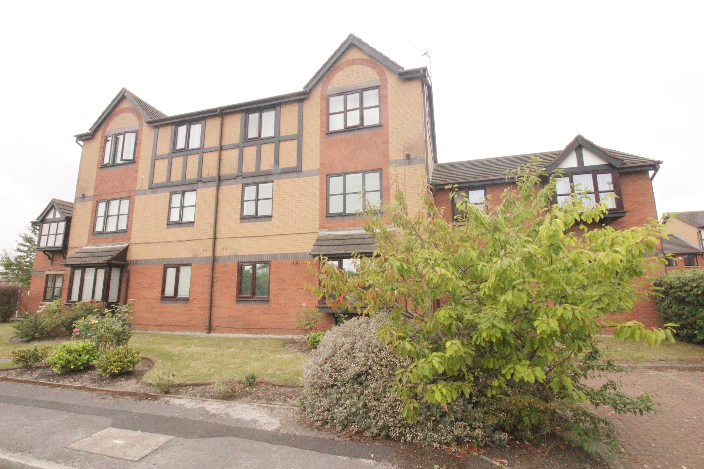 1 bed flat for sale in Thornhill Close, Blackpool FY4 Zoopla