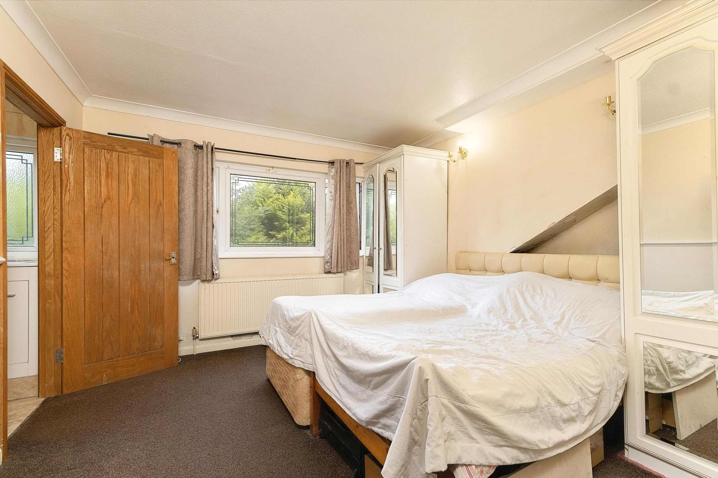 4 bed detached house for sale in Limpsfield Road, Warlingham CR6 Zoopla