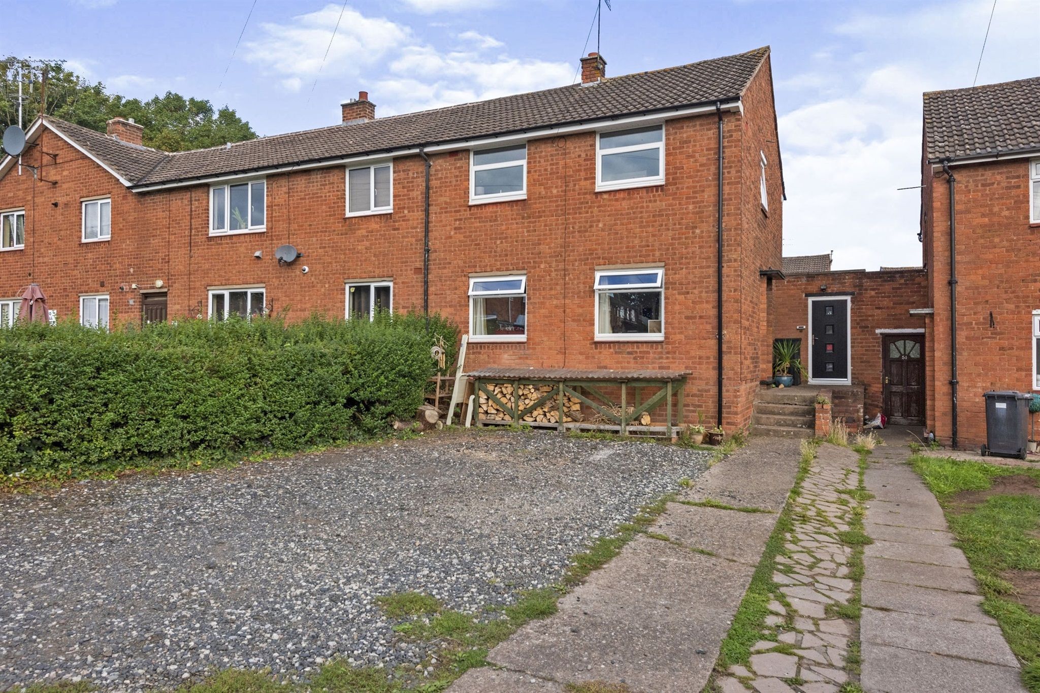 3 bed end terrace house for sale in Hermitage Way, StourportOnSevern