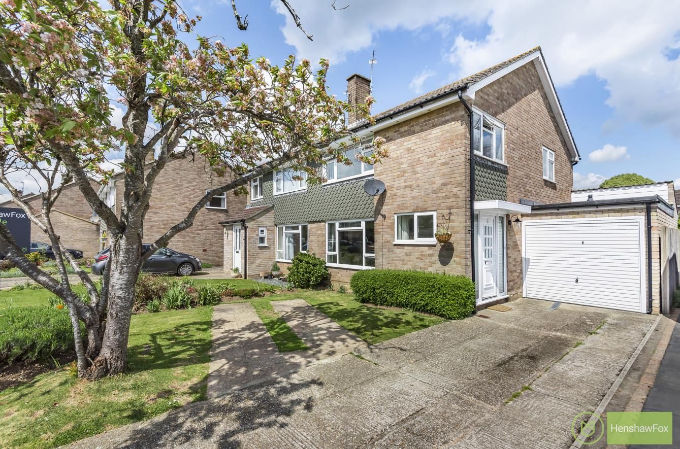 3 bed semidetached house for sale in Montfort Road, Whitenap, Romsey