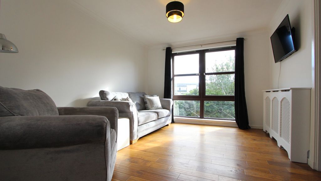2 bed flat to rent in Roslin Place, Aberdeen AB24 Zoopla