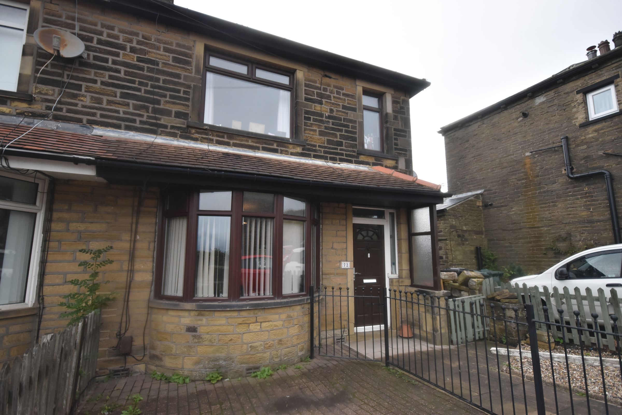 3 bed semidetached house for sale in Ford Hill, Queensbury, Bradford
