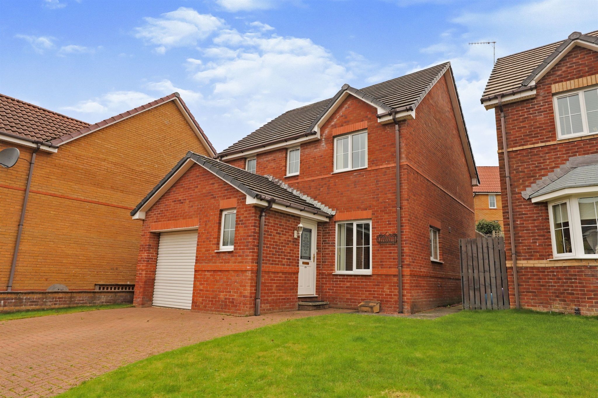 3 bed detached house for sale in Leven Avenue, Helensburgh G84 Zoopla