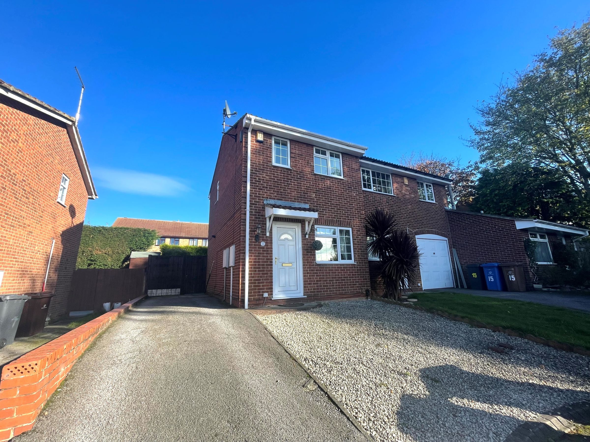 2 bed semidetached house to rent in Russet Close, Oakwood, Derby DE21