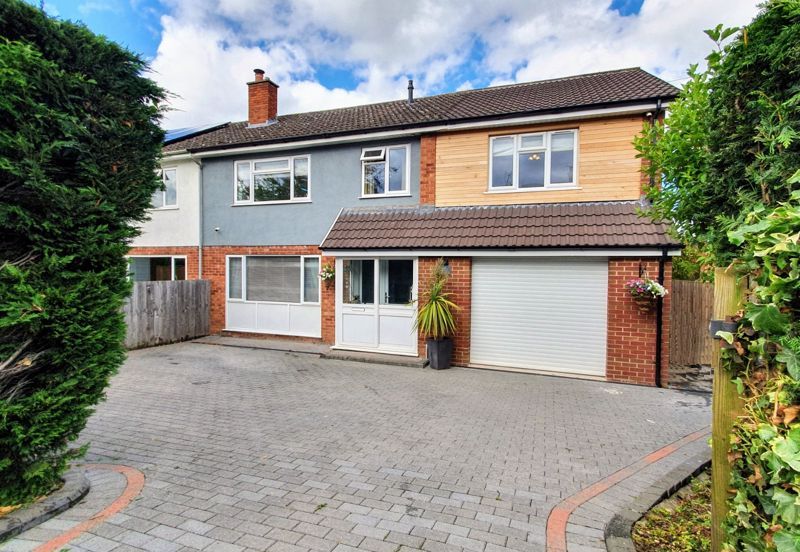 4 bed semidetached house for sale in Church Road, Tupsley, Hereford