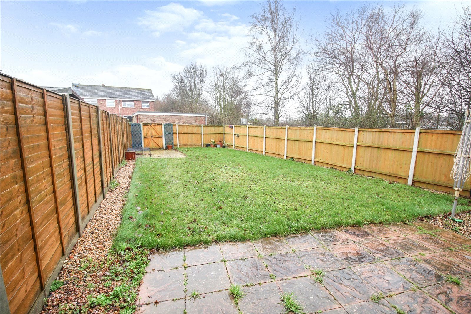 3 bed semidetached house for sale in Alder Close, Bradwell, Great