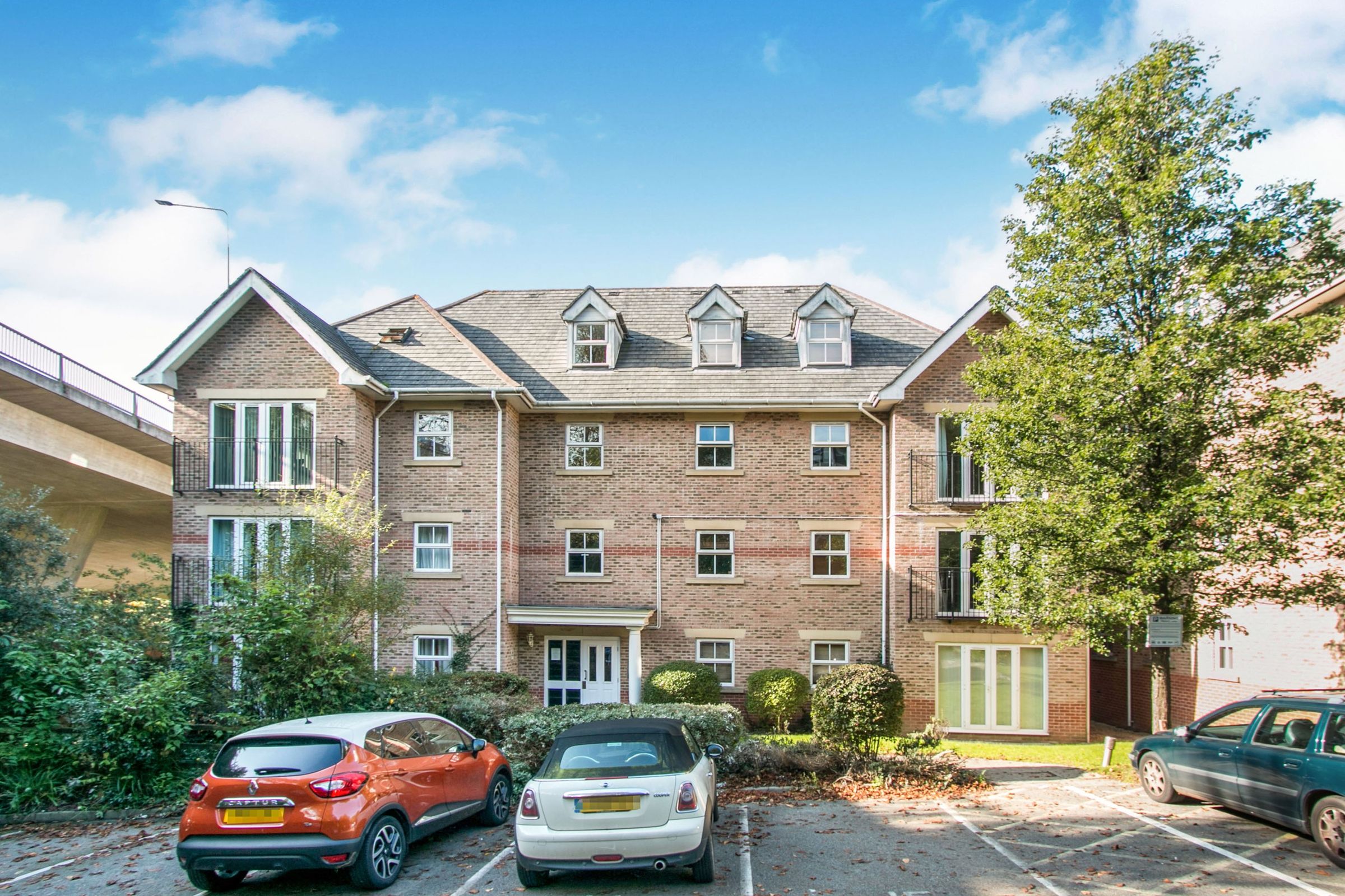 2 bed flat to rent in Road, Bournemouth BH2 Zoopla