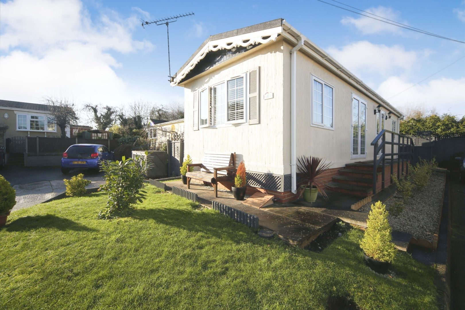 2 bed mobile/park home for sale in 125A Aston Cantlow Road, Stratford-Upon- Avon CV37 - Zoopla