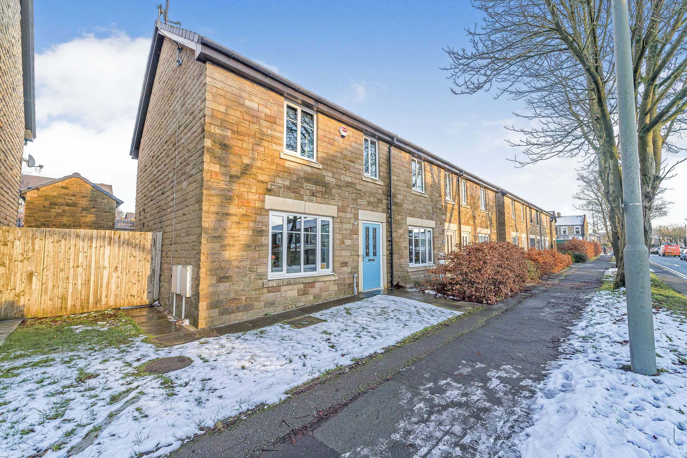 3 bed end terrace house for sale in Casterton Avenue, Burnley