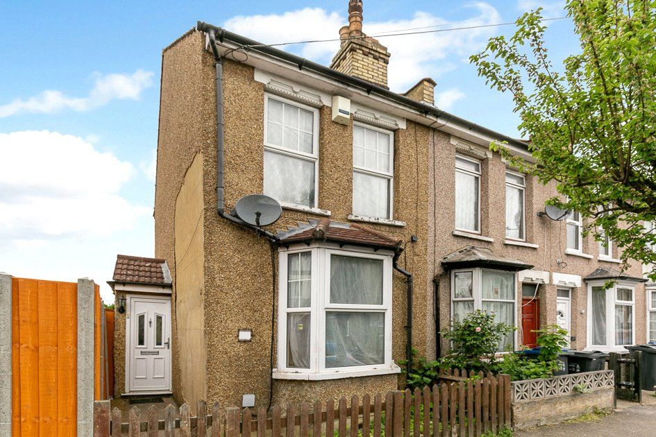 2 bed end terrace house for sale in Lynton Road, Croydon, Surrey CR0