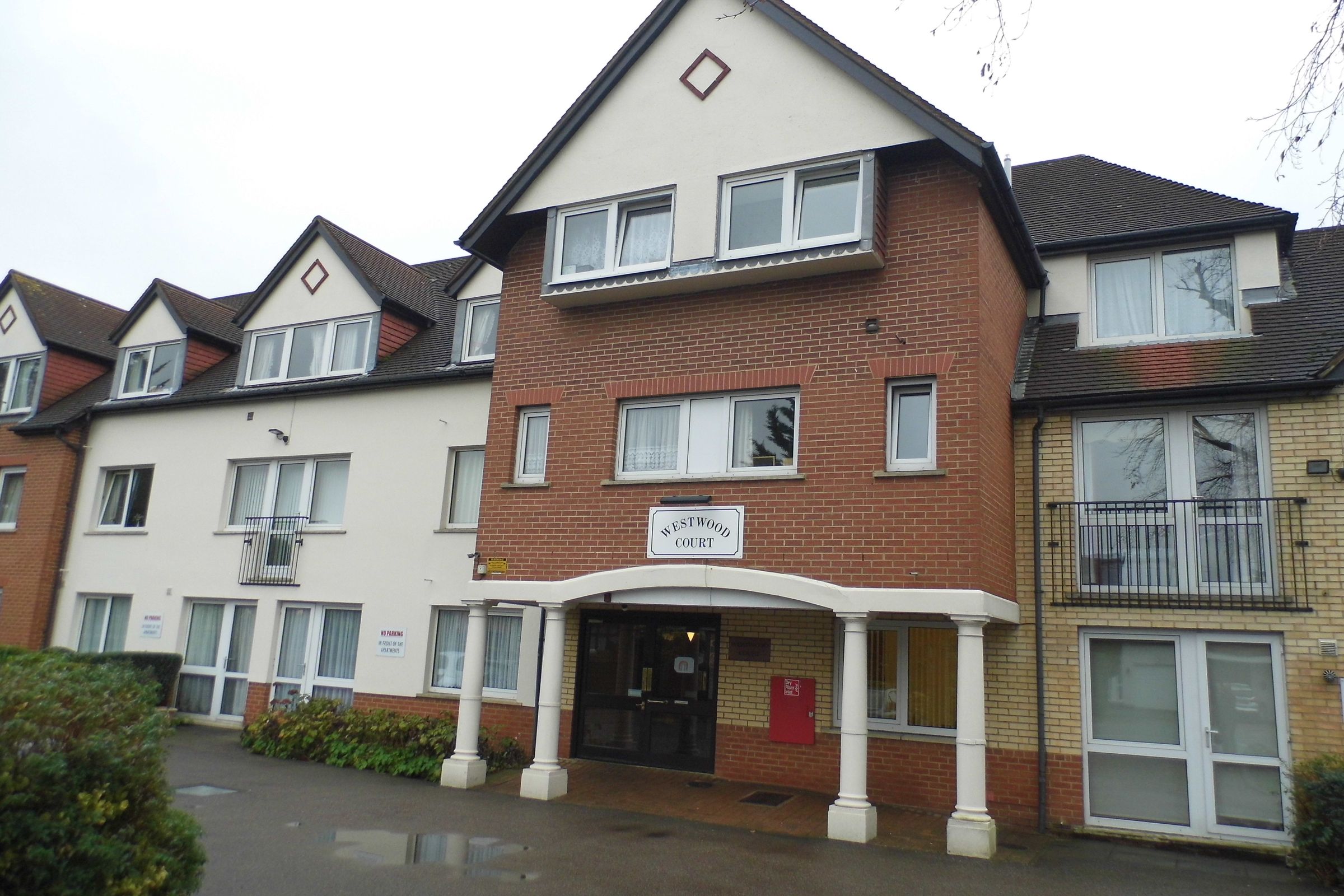 2 bed flat for sale in Westwood Court, Enfield EN1 Zoopla