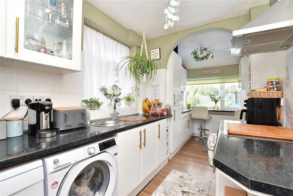 5 bed detached house for sale in Parkhurst Road, Horley, Surrey RH6