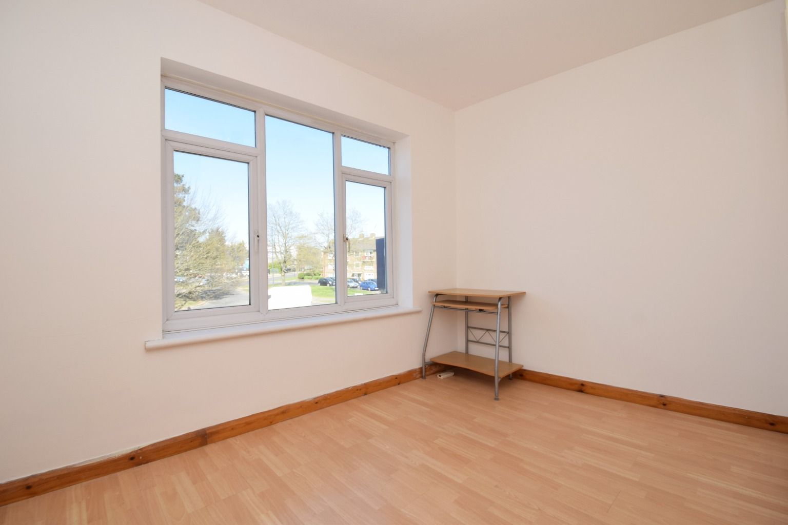 2 bed flat to rent in Shaftesbury Circle, Shaftesbury Avenue, Harrow