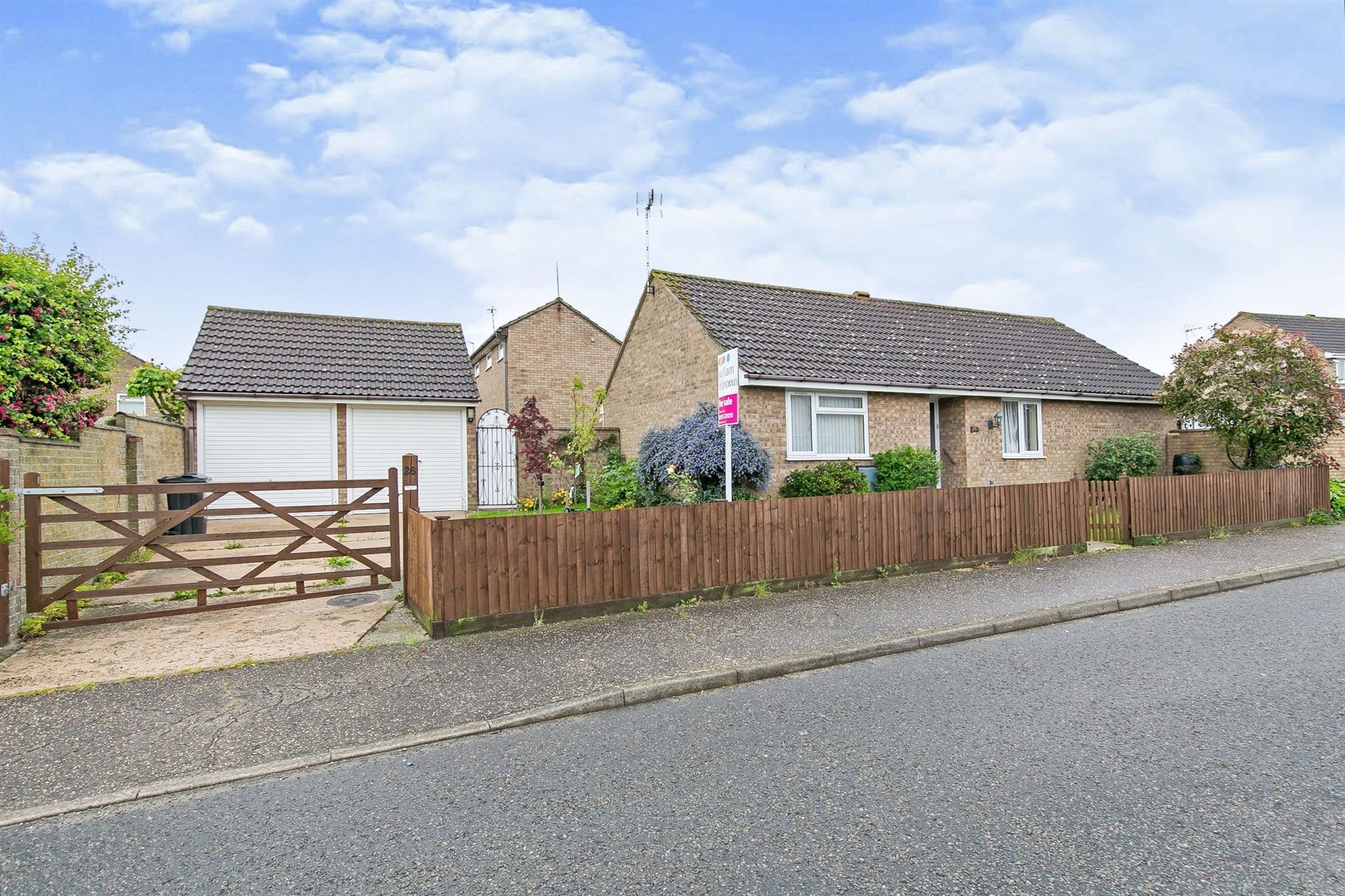 3 bed detached bungalow for sale in Hampstead Avenue, ClactonOnSea