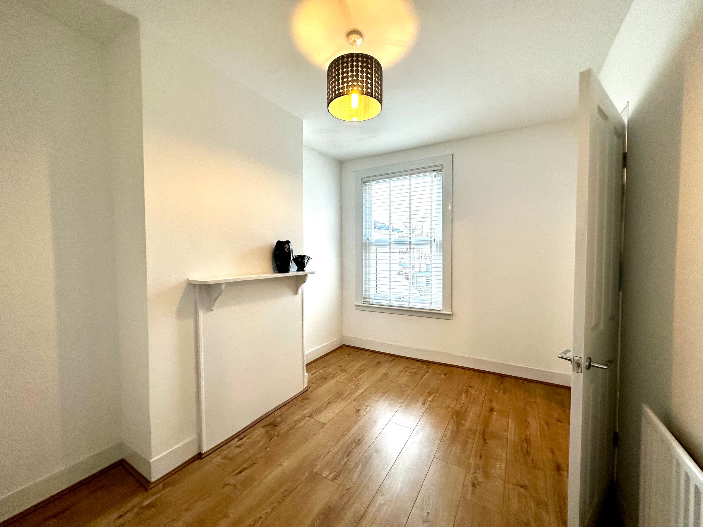 3 bed terraced house to rent in Cuxton Road, Rochester ME2 Zoopla