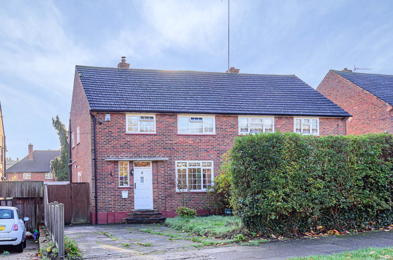 4 bed semidetached house for sale in St. Pauls Wood Hill, Orpington