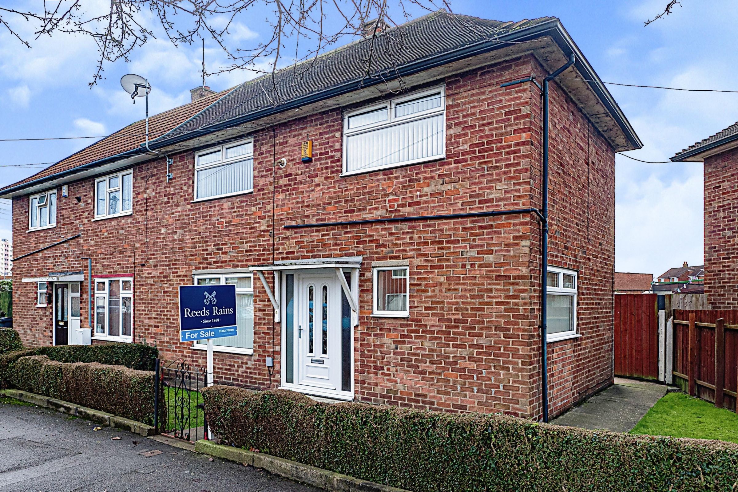 2 bed semidetached house for sale in Nestor Grove, Hull, East