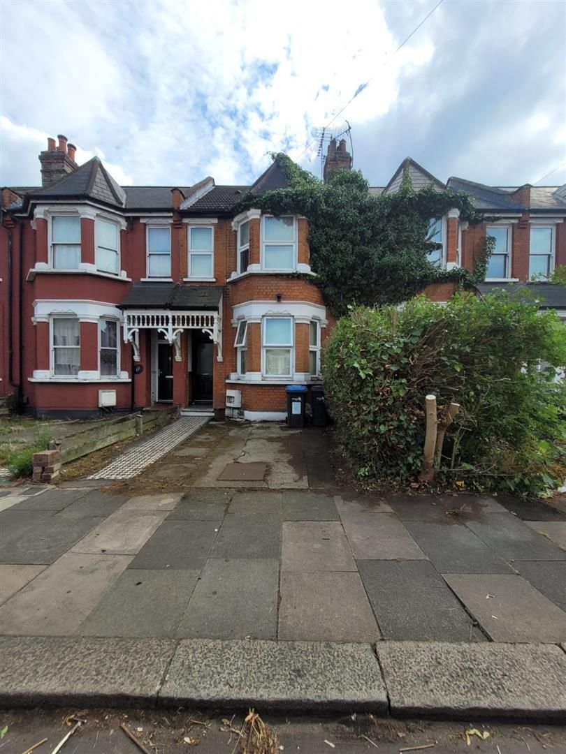5 bed property to rent in Elmdale Road, Palmers Green N13 Zoopla