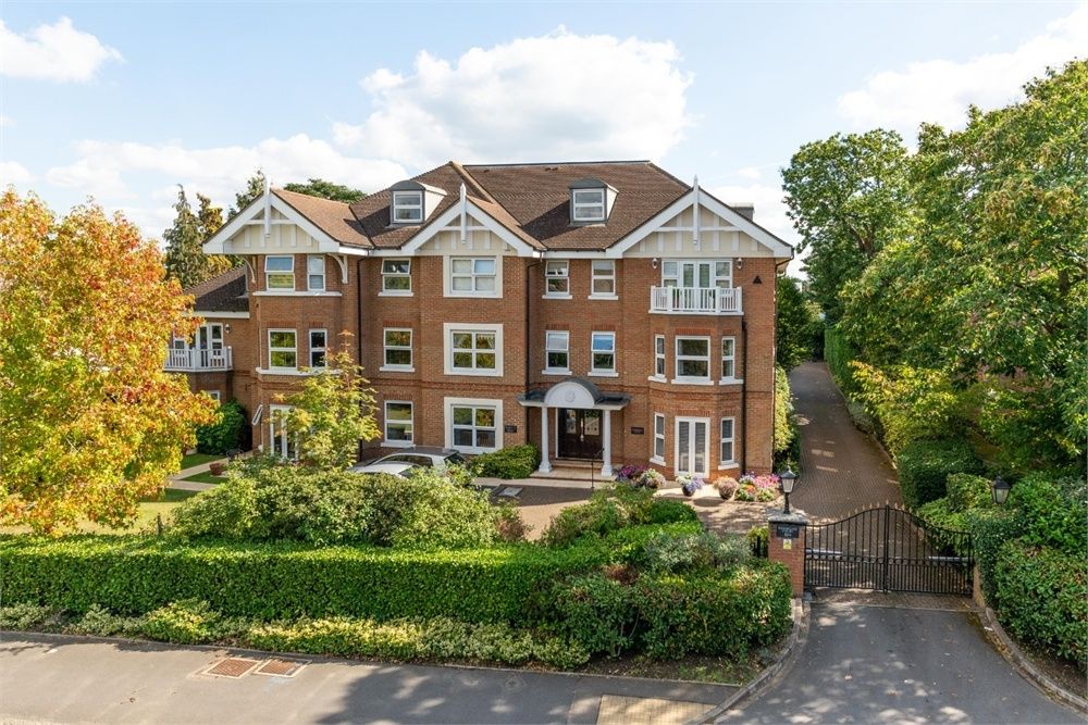 Newholme Court, 89A Oatlands Drive, Weybridge, Surrey KT13  