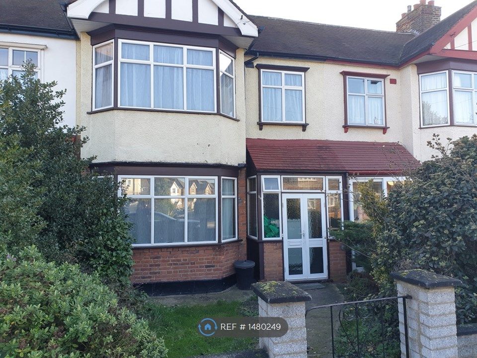 3 bed terraced house to rent in Aldborough Road North, Ilford IG2 Zoopla