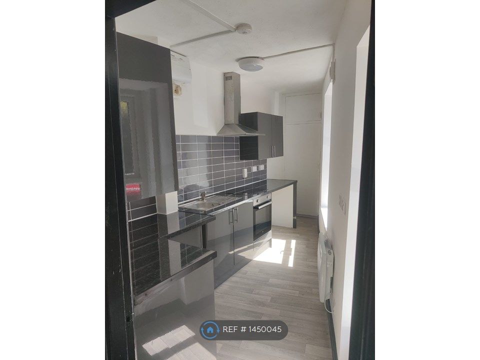 2 bed flat to rent in Schofield Street, Waterfoot, Rossendale BB4 Zoopla