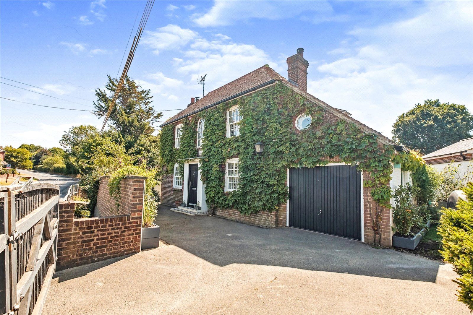 3 bed detached house for sale in Pulborough Road, Cootham, Pulborough