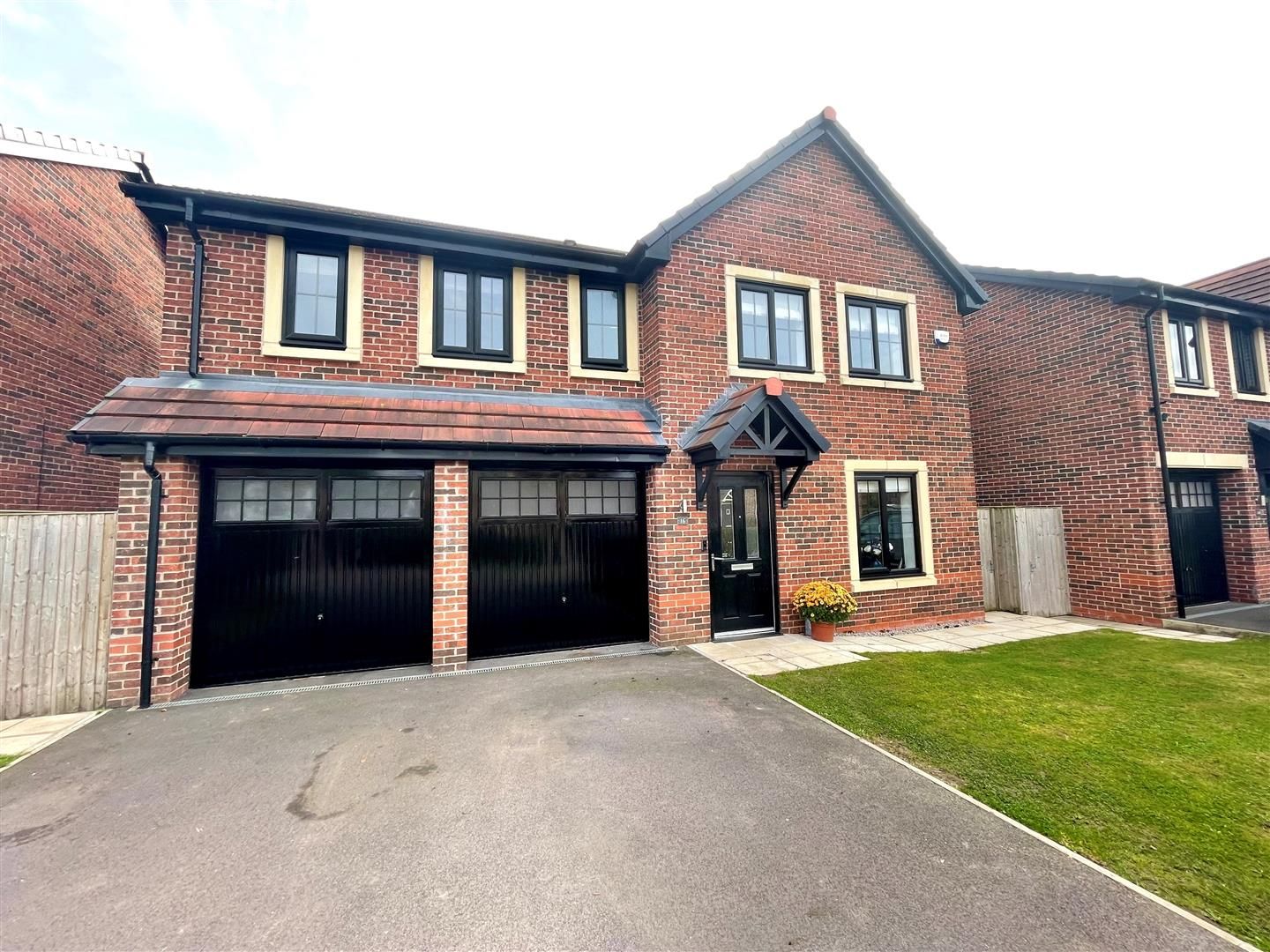 5 bed detached house for sale in Elgan Crescent CW11 Zoopla