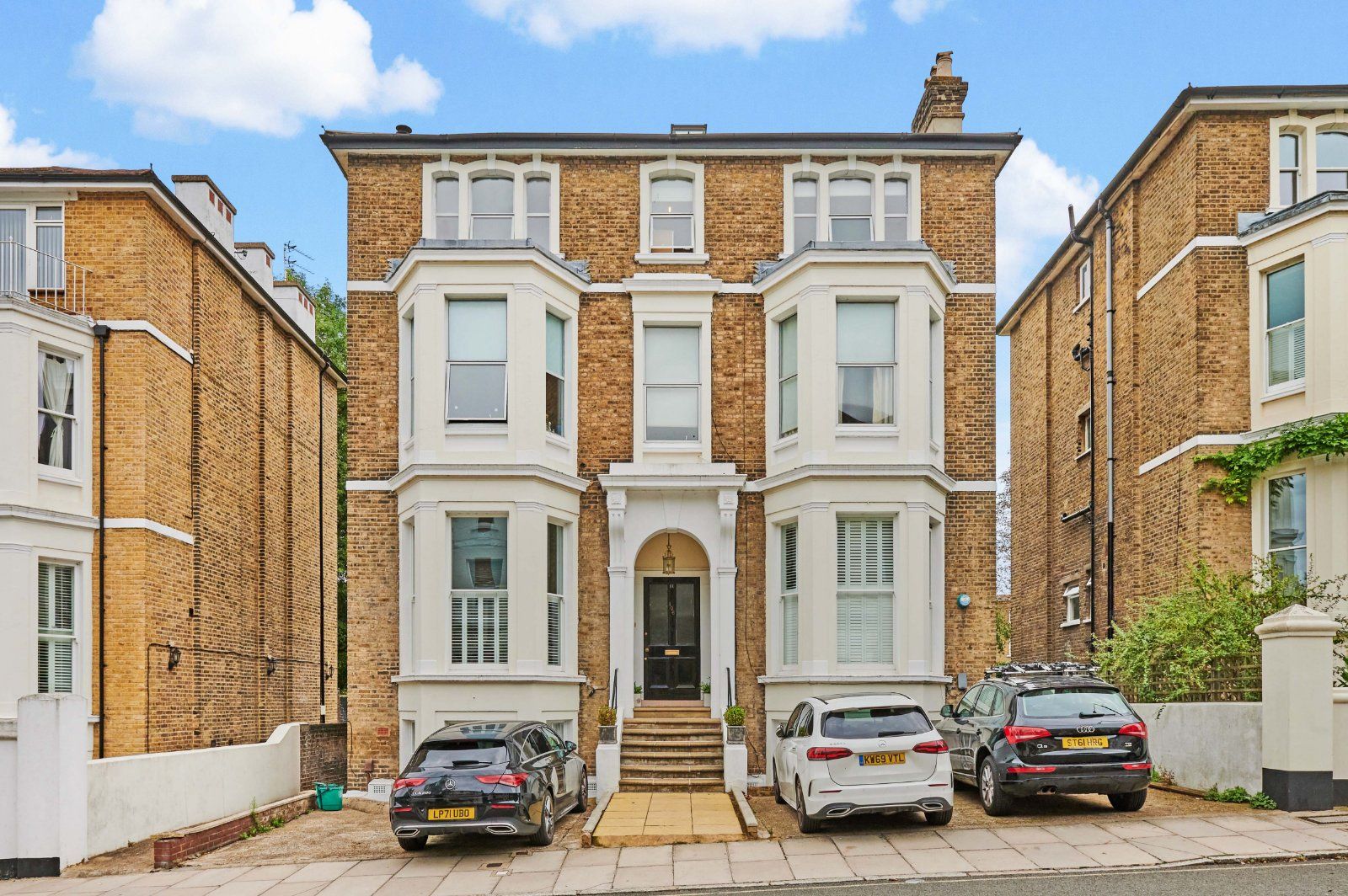 4 bed flat to rent in Church Road, Richmond, Surrey TW10 Zoopla