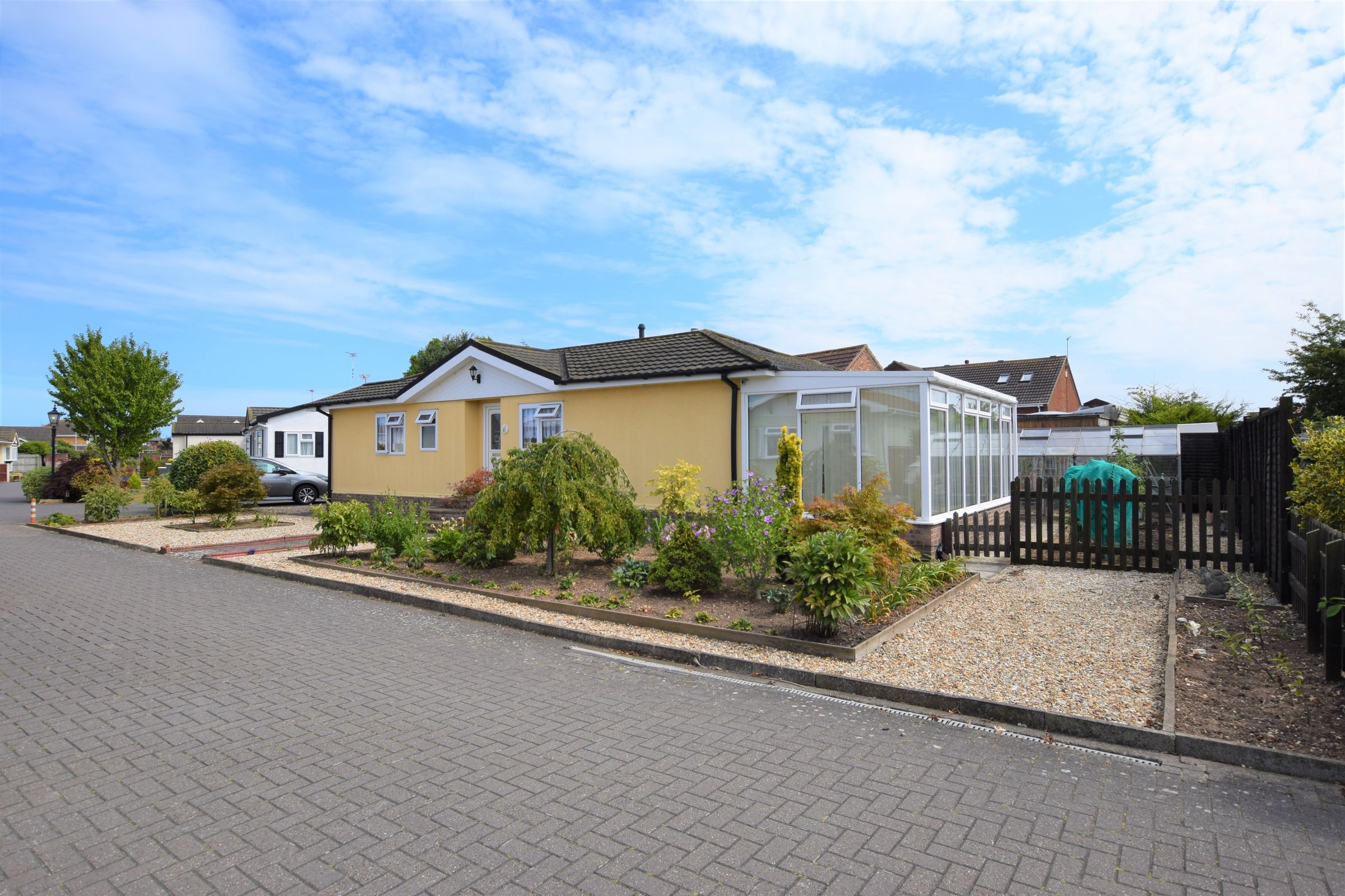 2 bed mobile/park home for sale in Kingfisher Drive, Skegness PE25 Zoopla