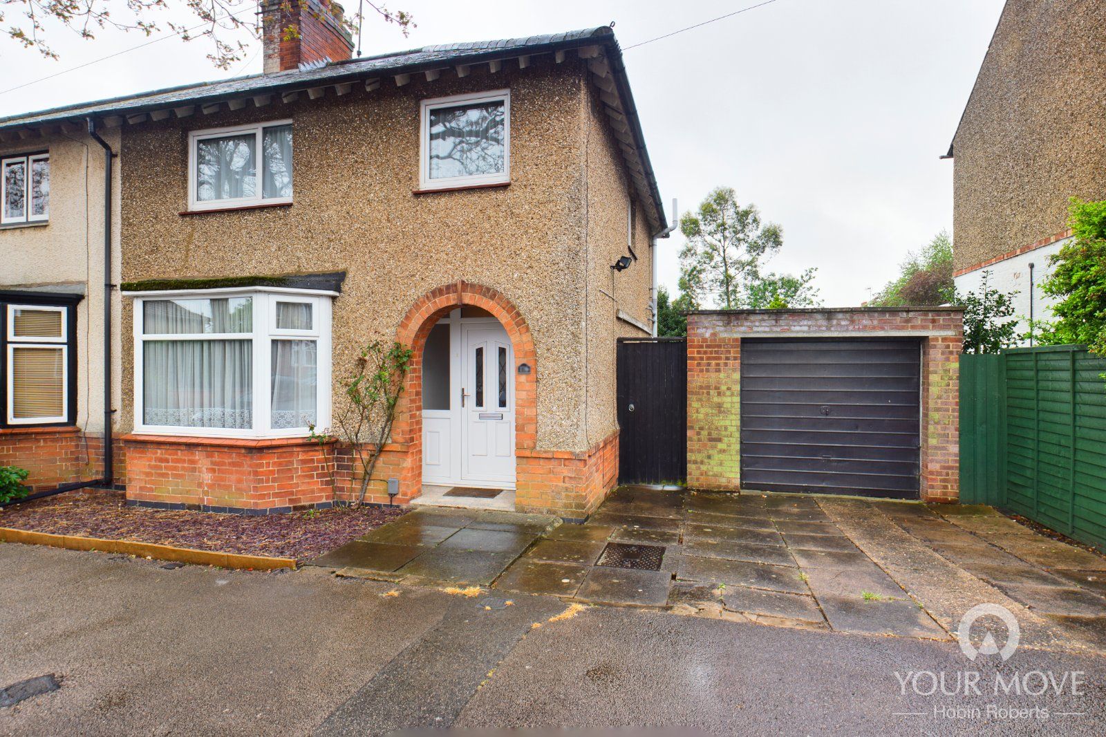 3 bed semidetached house for sale in Blandford Avenue, Kettering