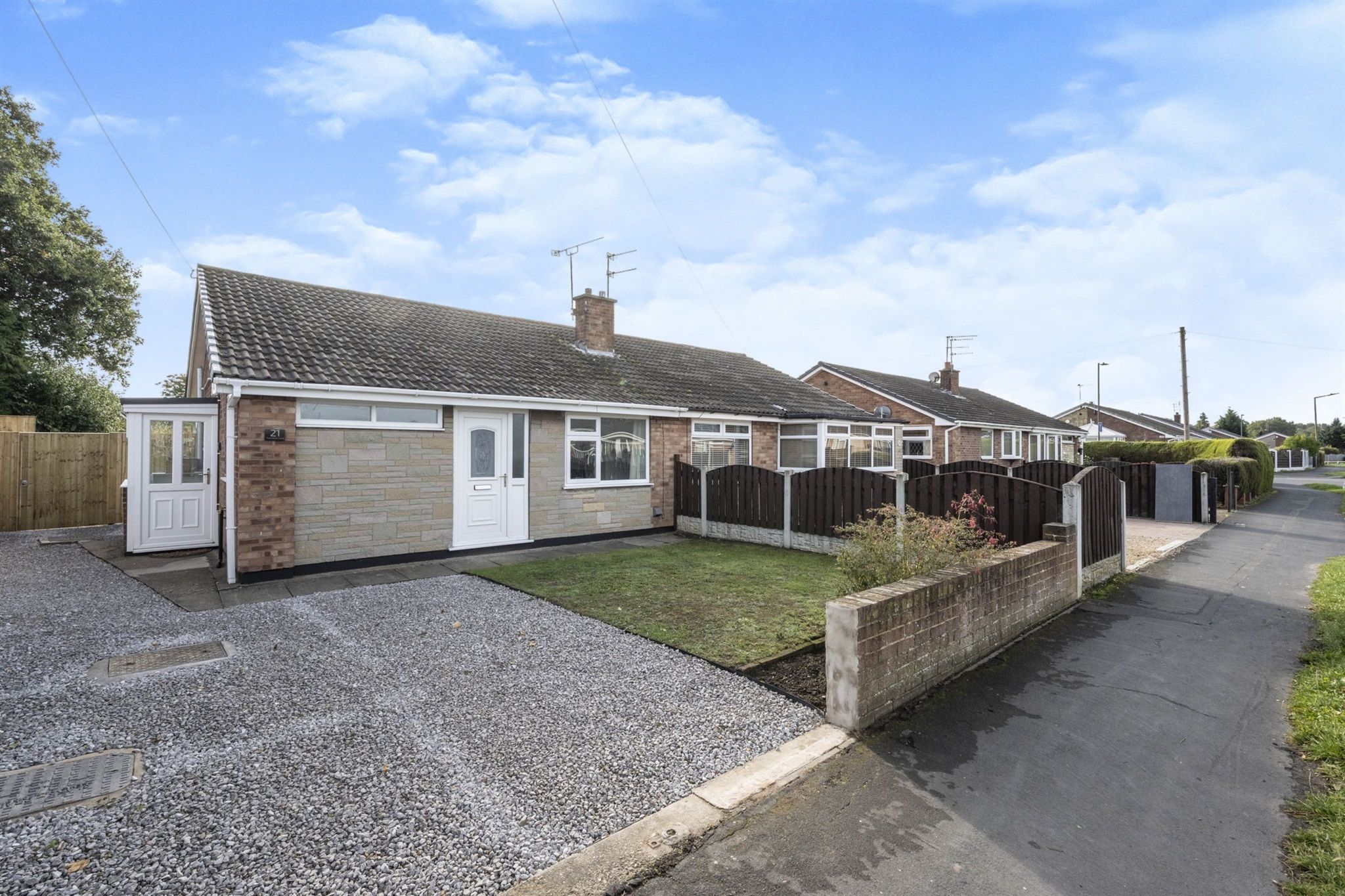 2 bed semidetached bungalow for sale in Tranmoor Lane, Armthorpe