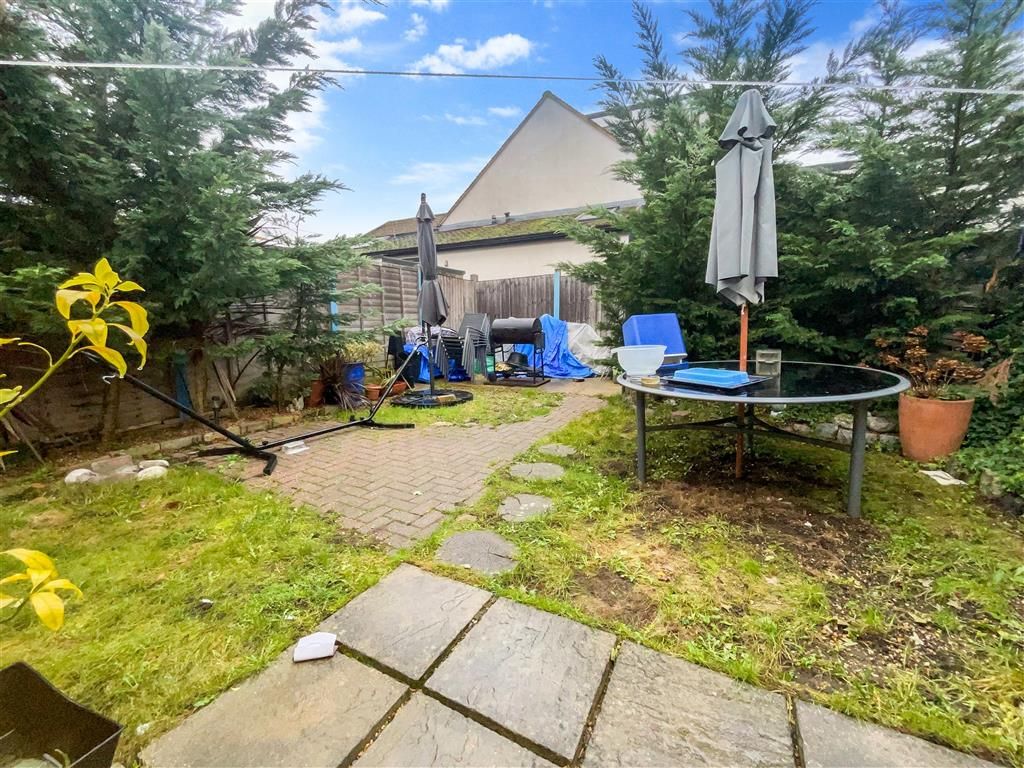 2 bed semidetached bungalow for sale in Mossford Lane, Barkingside