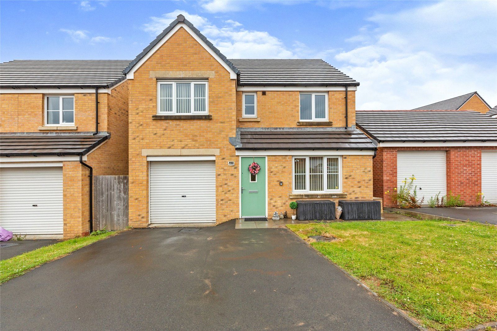 4 bed detached house for sale in Heol Y Pibydd, Gorseinon, Abertawe