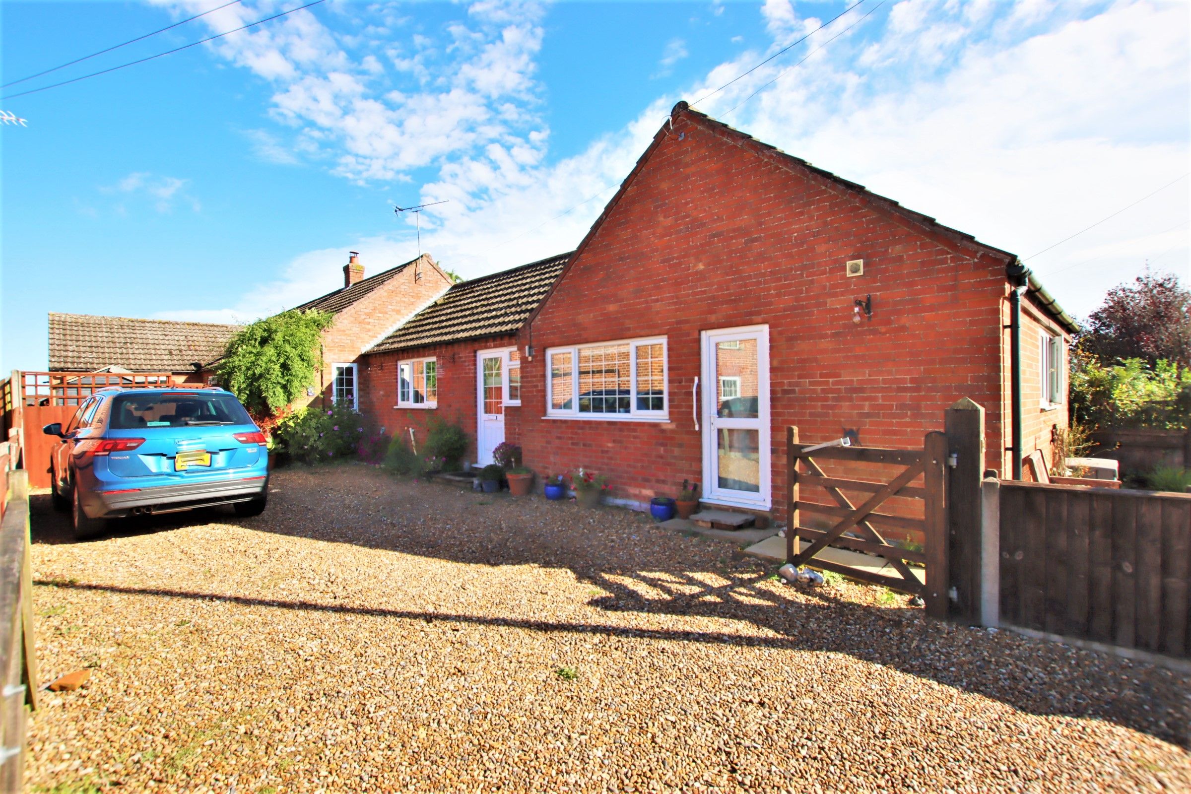 5 bed detached bungalow for sale in Fakenham Road, Great Ryburgh
