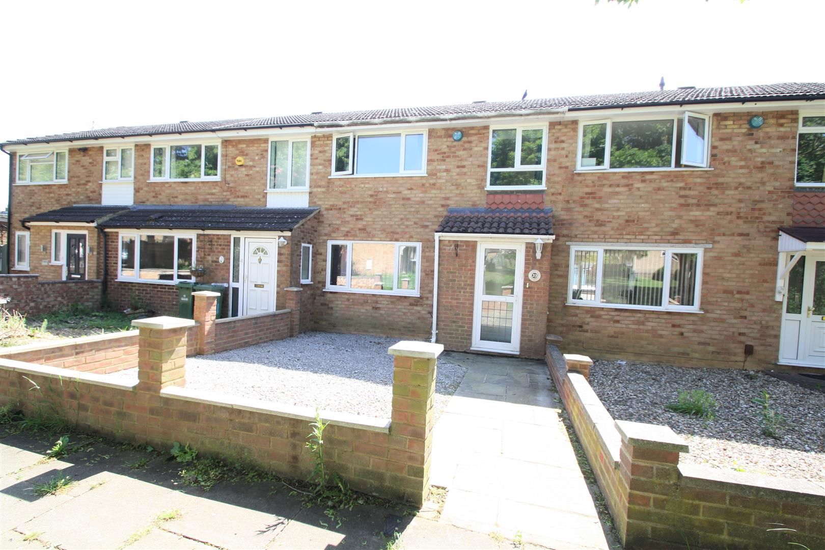 3 bed property for sale in Roxburgh Way, Bletchley, Milton Keynes MK3