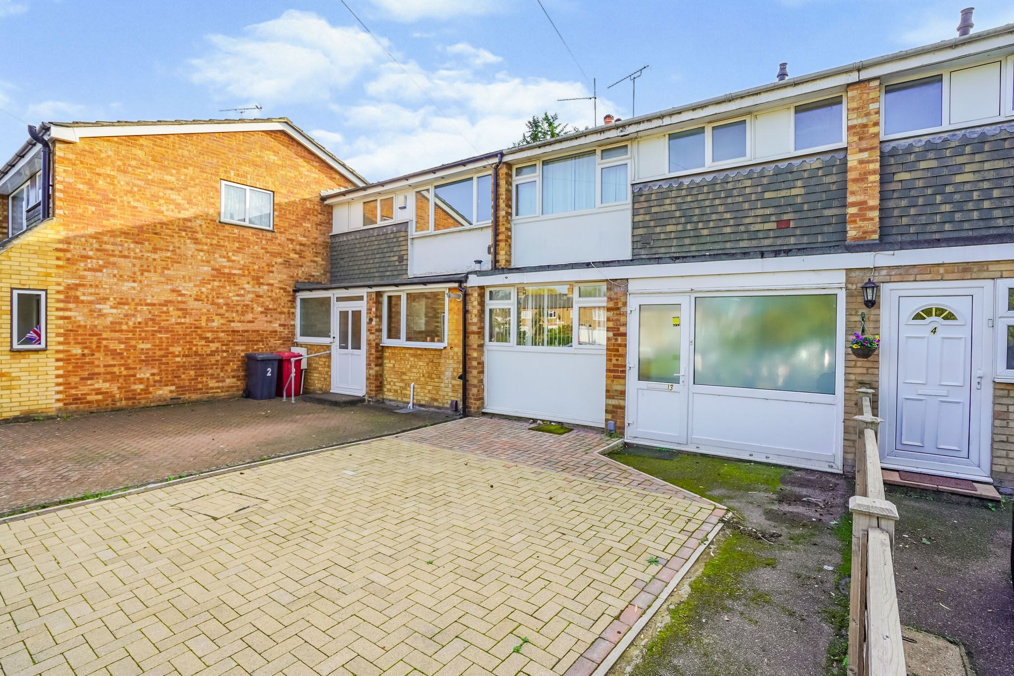 3 bed property for sale in Willow Close, Slough SL3 Zoopla