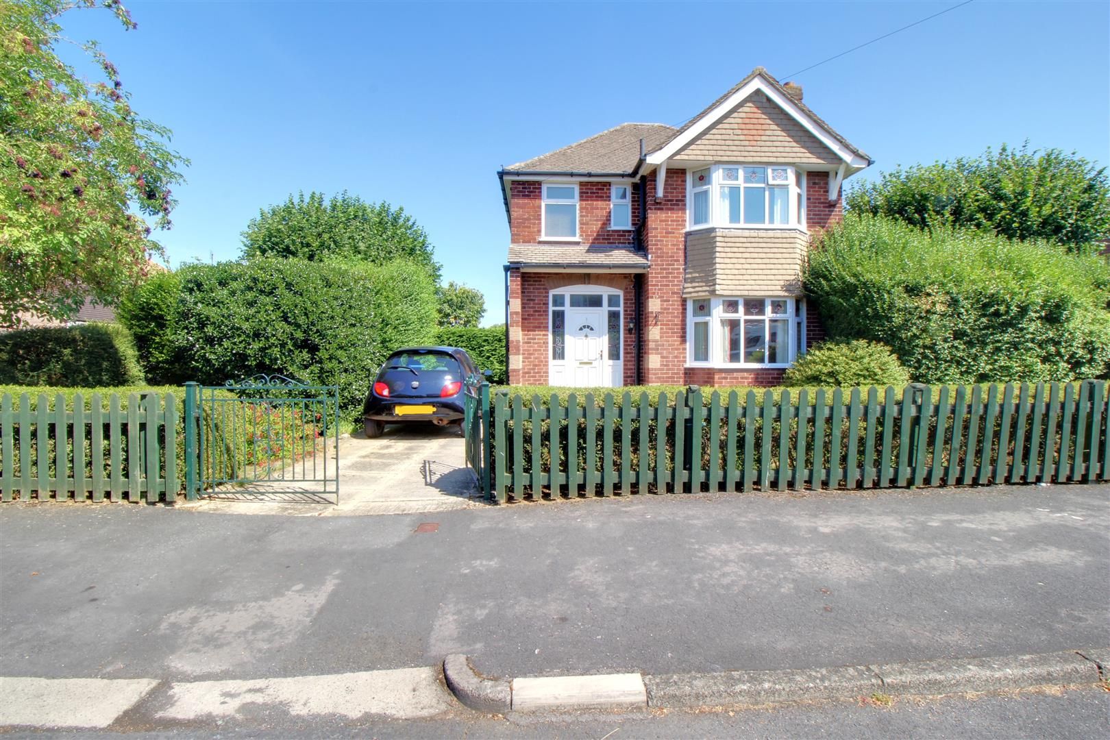 3 bed detached house for sale in Elmgrove Road, Hucclecote, Gloucester